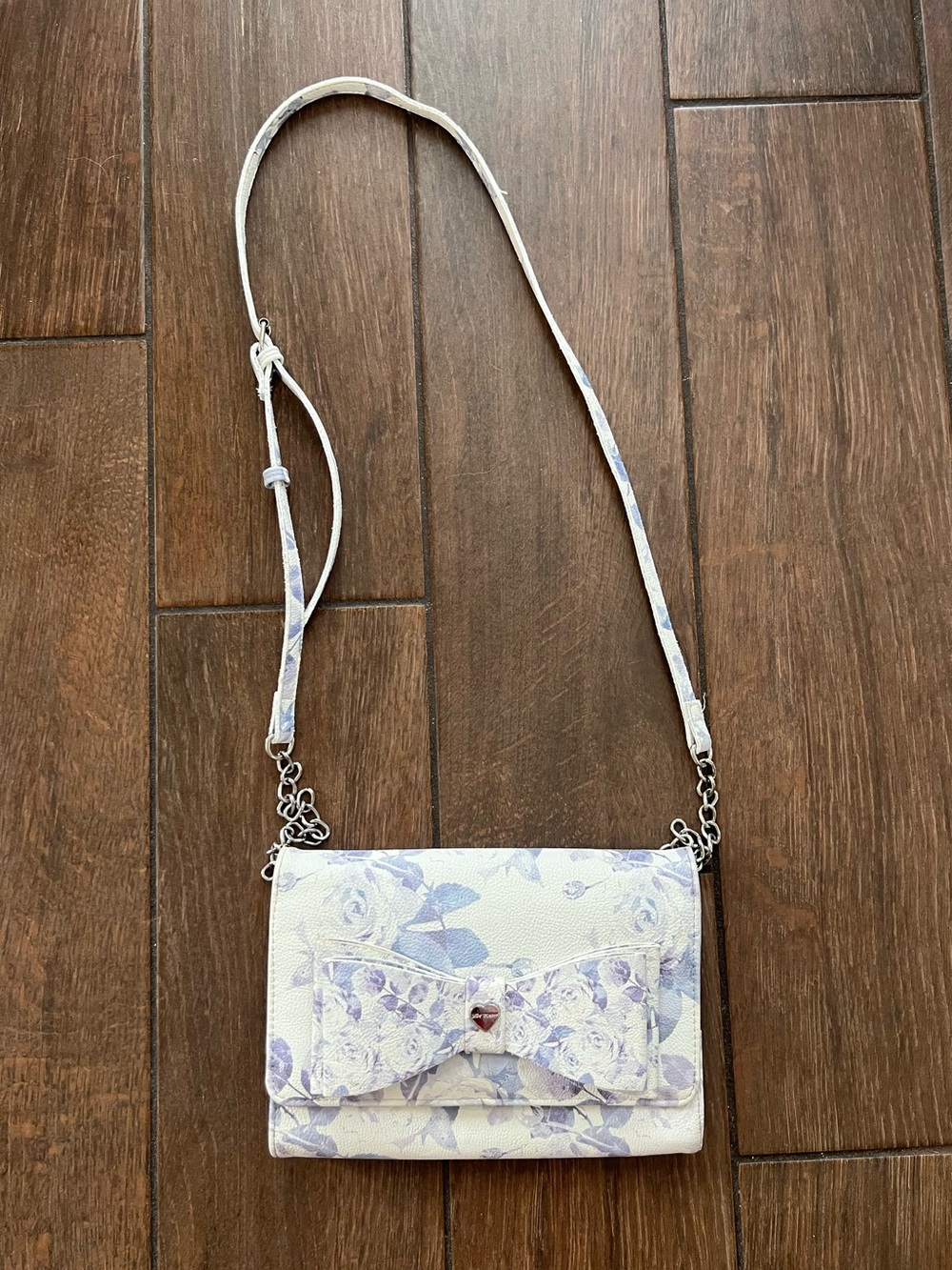 Betsey Johnson xodani Blue and White Floral Crossbody Wallet Bag